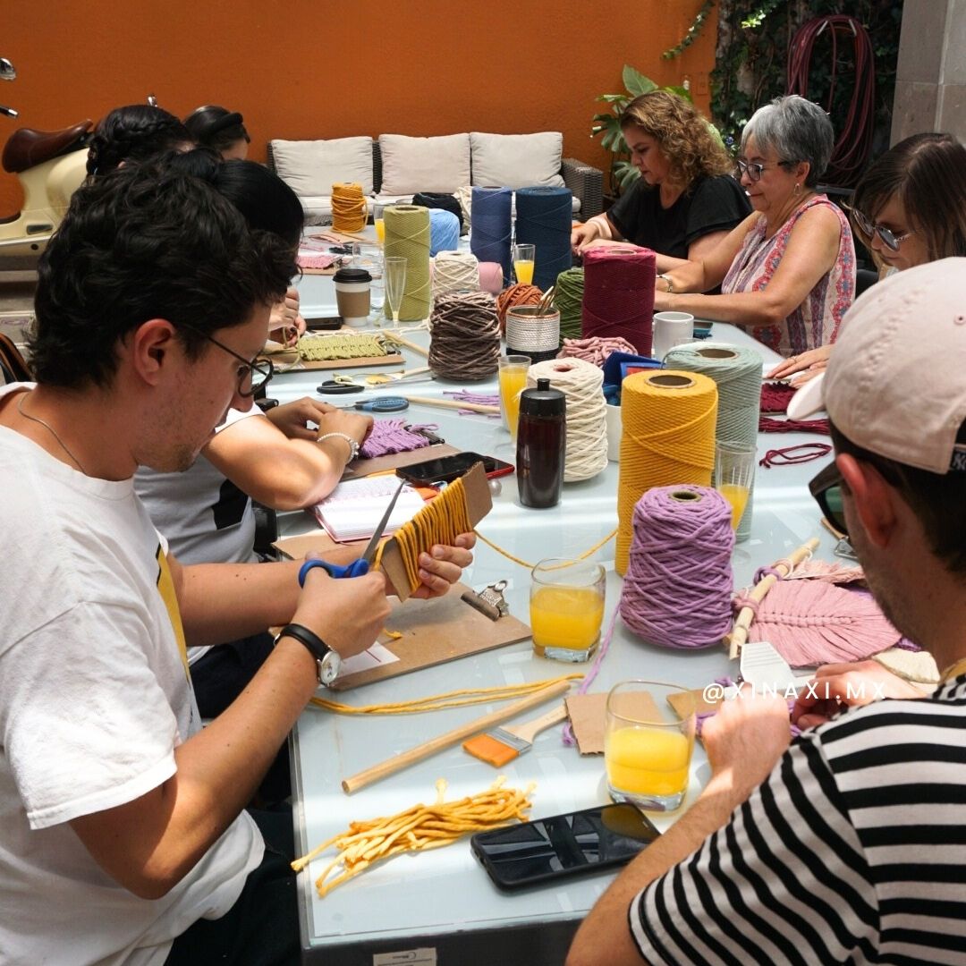 TALLER ANIVERSARIO | TALLER PLUMAS DE MACRAME | TALLER HOJAS DE MACRAMÉ