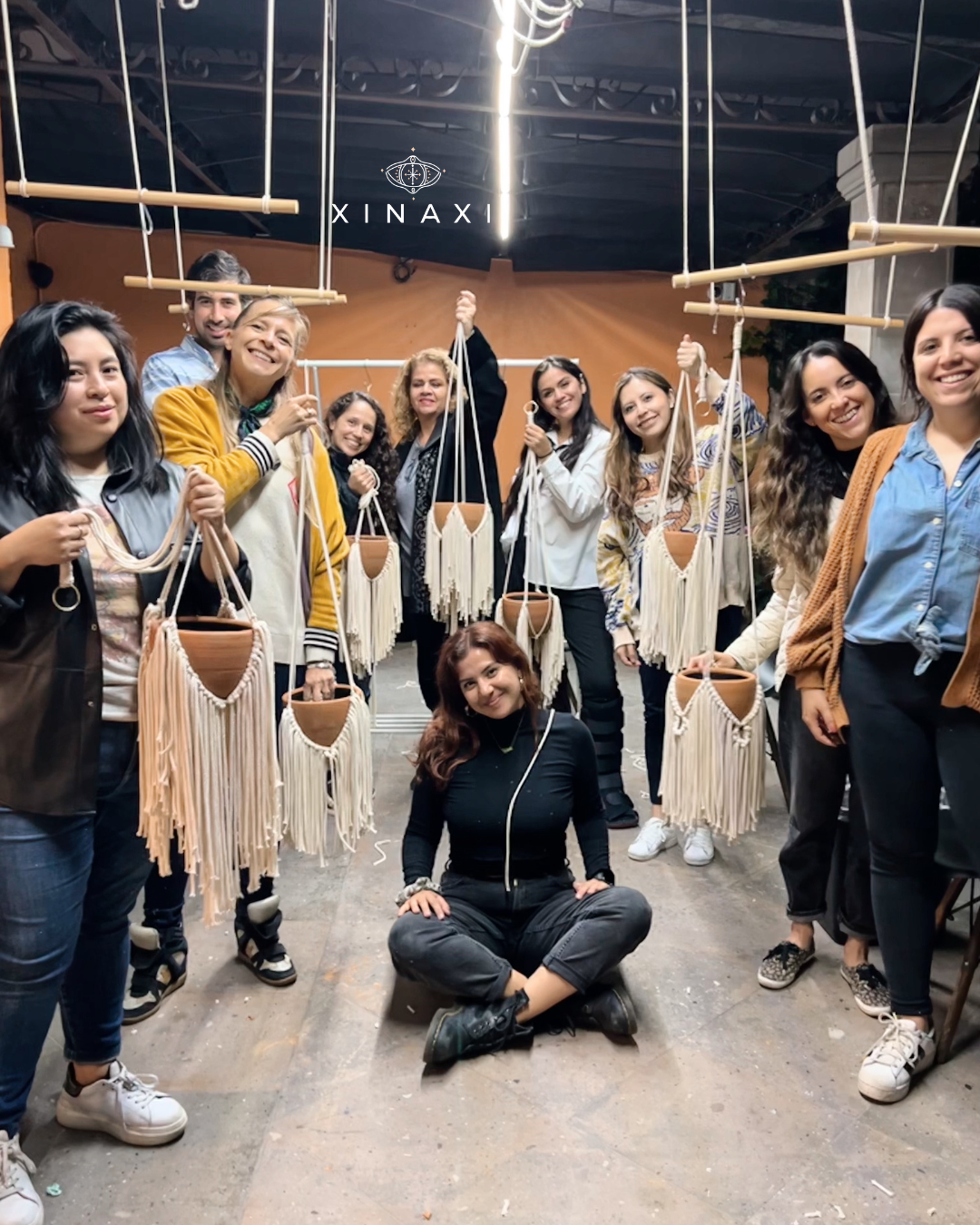 MACRAMÉ & DRINK - Taller de macetero de macramé pelitos