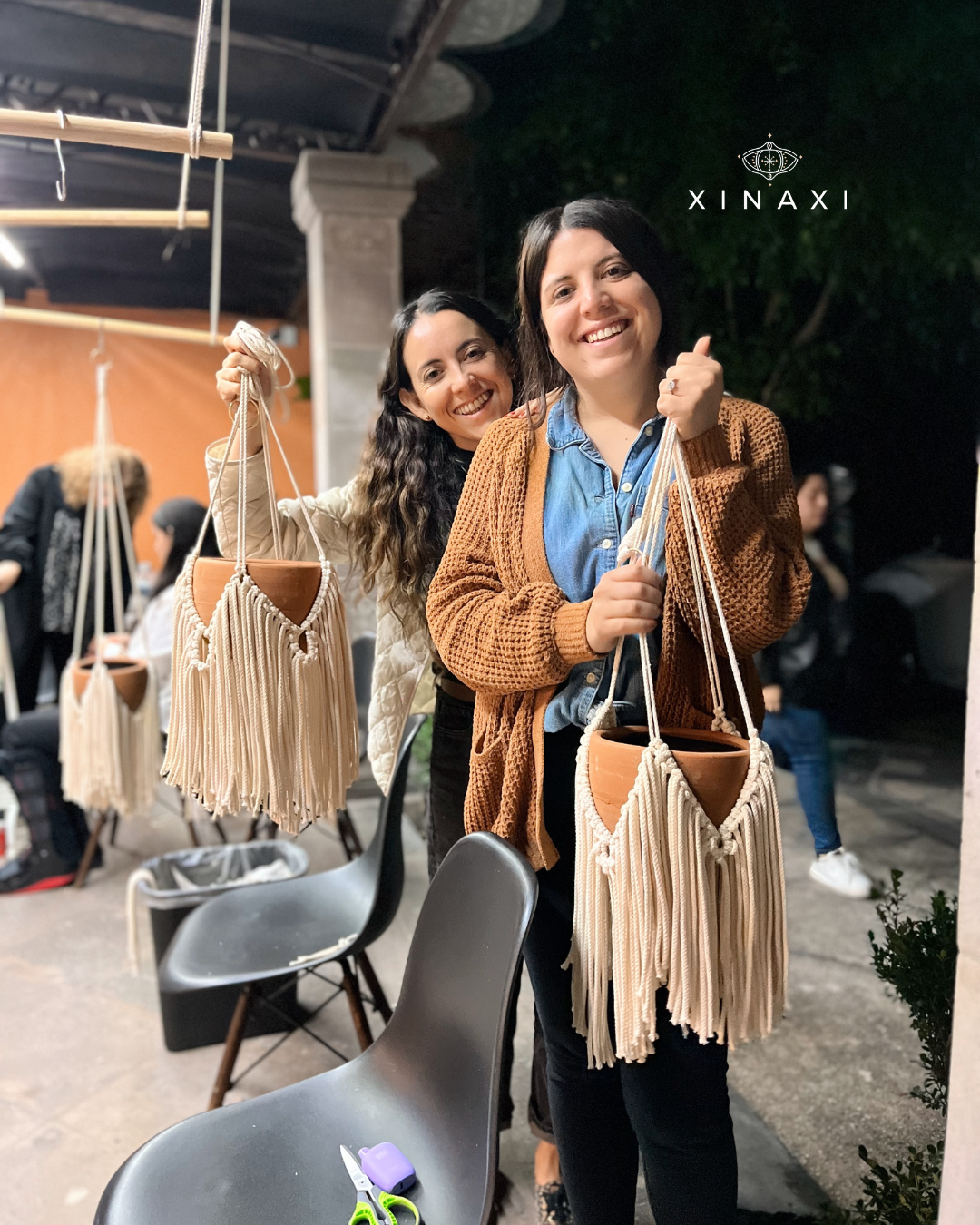 MACRAMÉ & DRINK - Taller de macetero de macramé pelitos