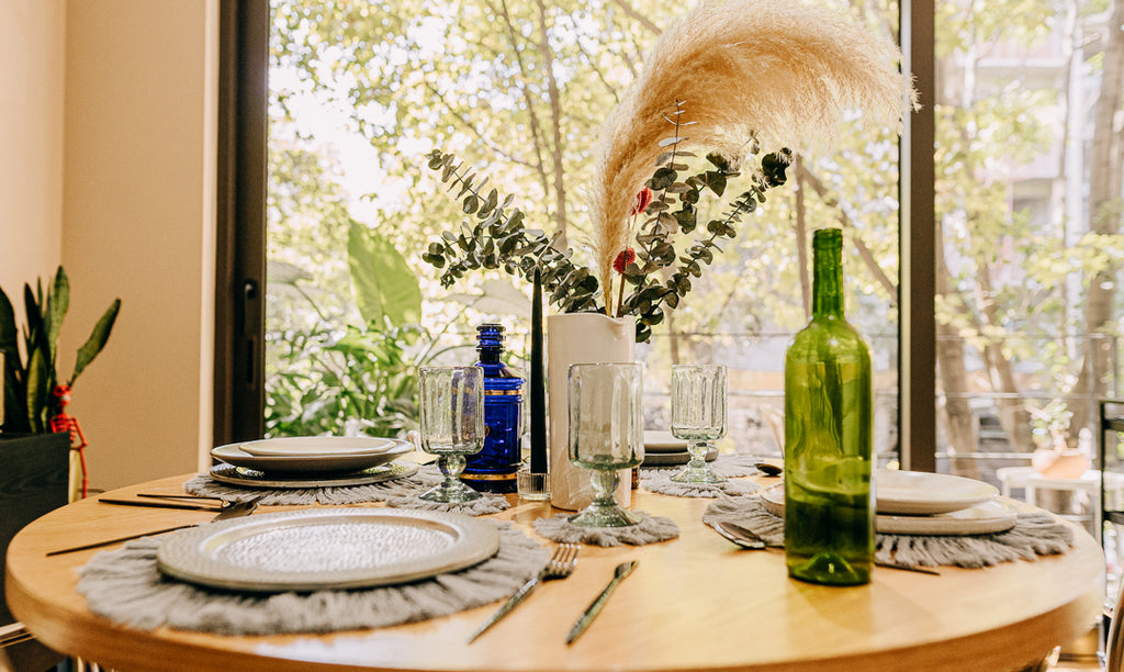 CIRROS -  BAJO PLATO - Mantel Macramé