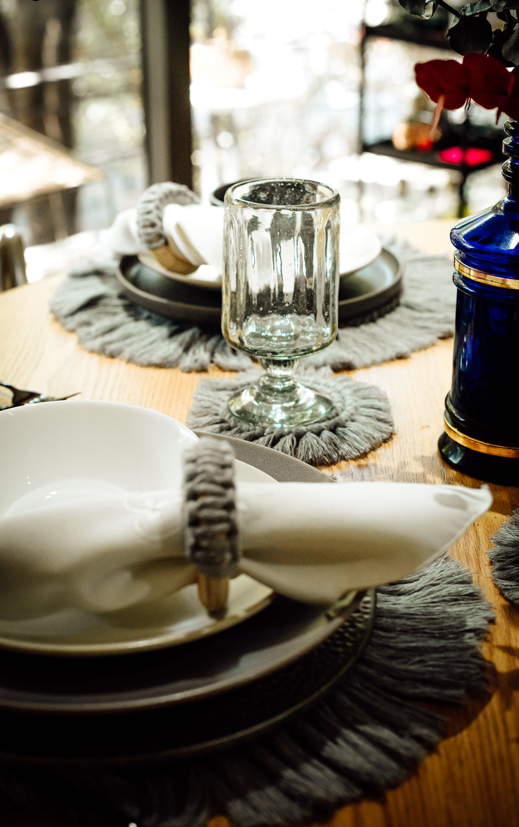 CIRROS -  BAJO PLATO - Mantel Macramé