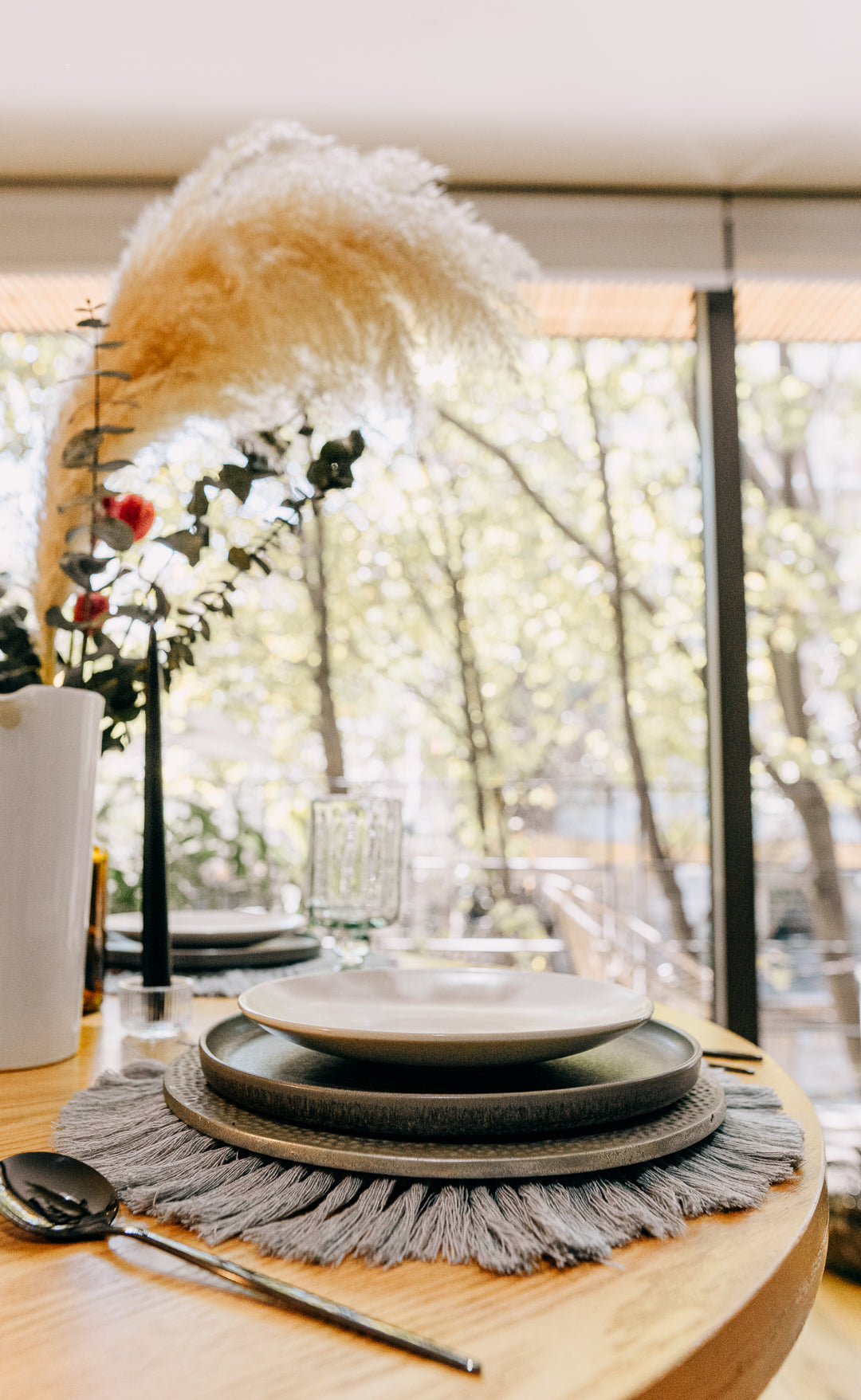 CIRROS -  BAJO PLATO - Mantel Macramé