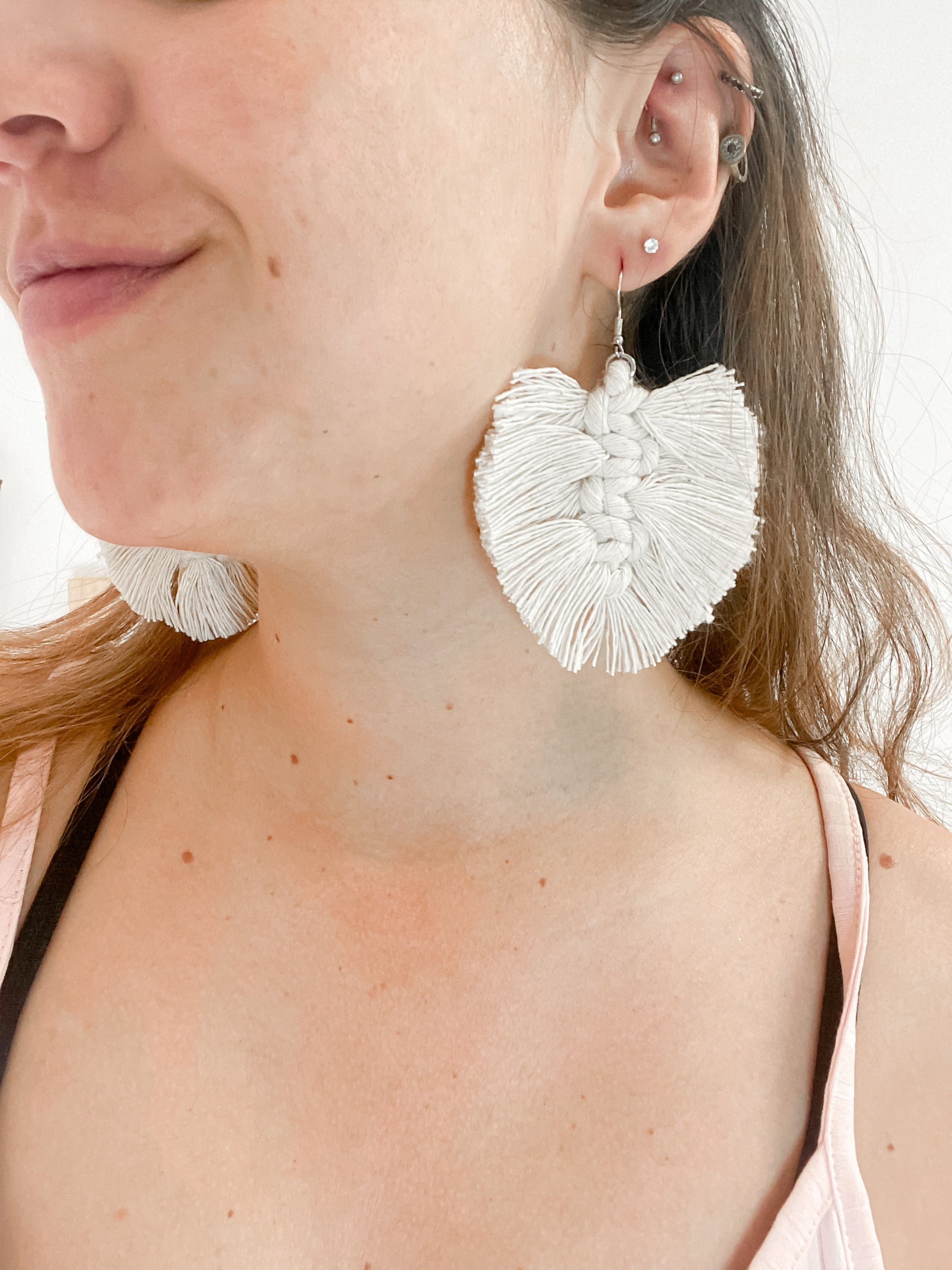 Aretes Pluma Macrame_Xinaxi