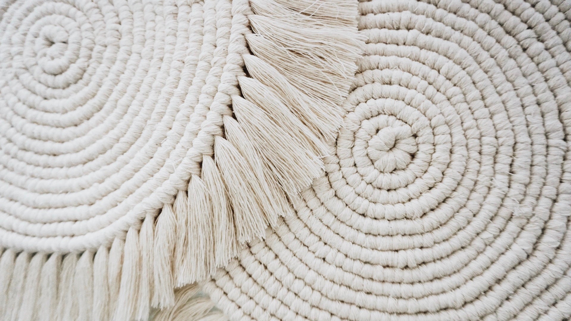 Bajo plato macrame_Mantel macrame