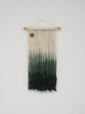 NÉMESIS I - Tapiz Macrame Teñido Mediano
