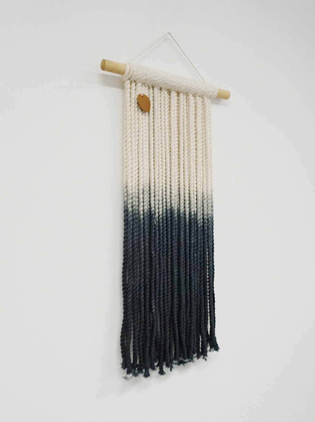 BELANA - Tapiz Macrame Teñido Mediano