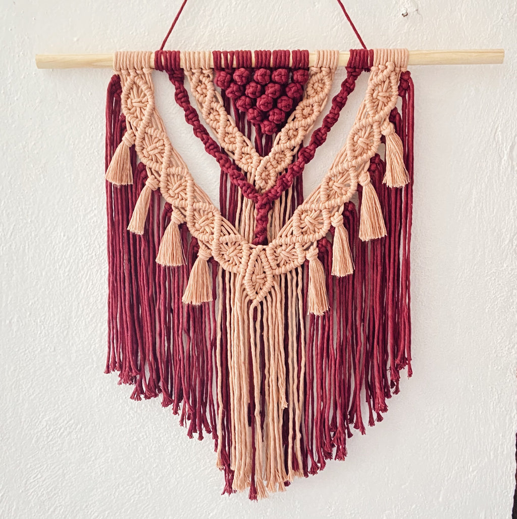 GABINA - Tapiz Boho Macramé - Granate